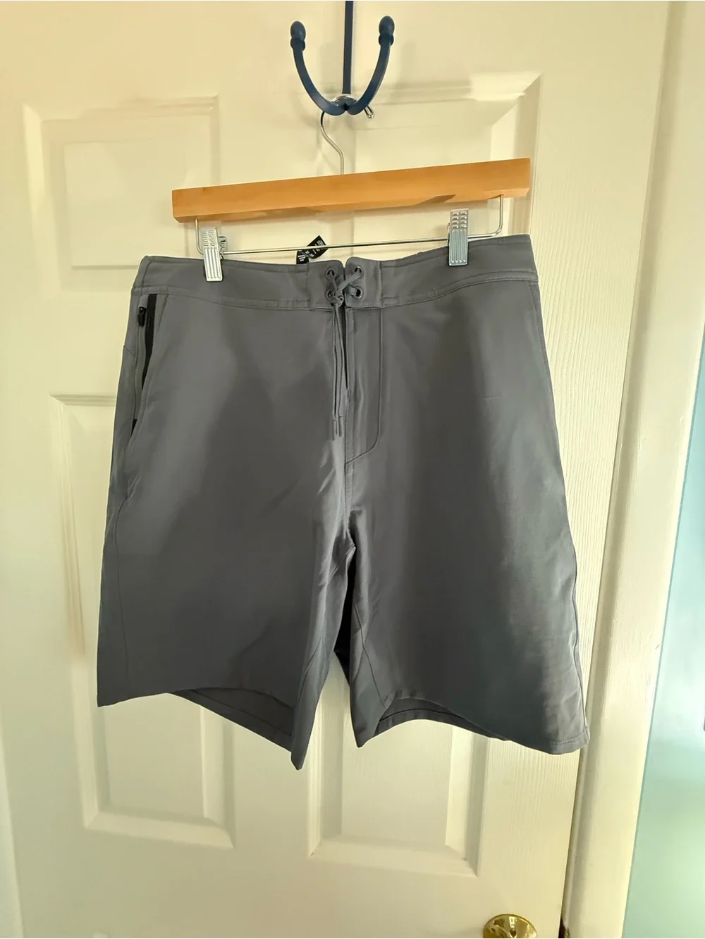 TEN THOUSAND 9” Foundation Lined Irongate Gray NWT Large L